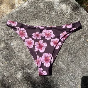 Benoa L Celma Bottom in Outrigger